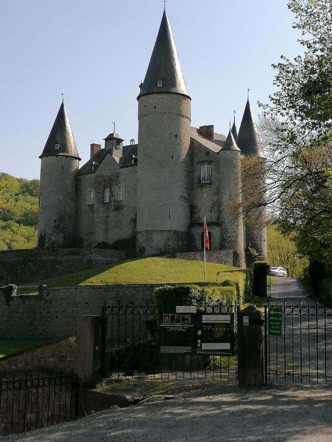 En Chapoisie Ciney Exterior photo